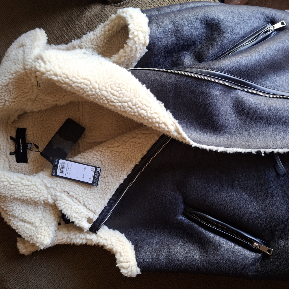 Vero Moda Black and Cream Vest Jacket